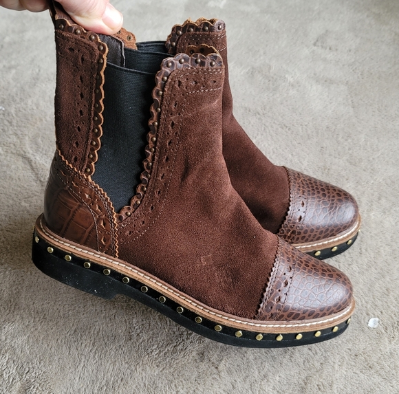 NEW Free People Atlas Chelsea Boot Brown Leather Pull On - Picture 2 of 5